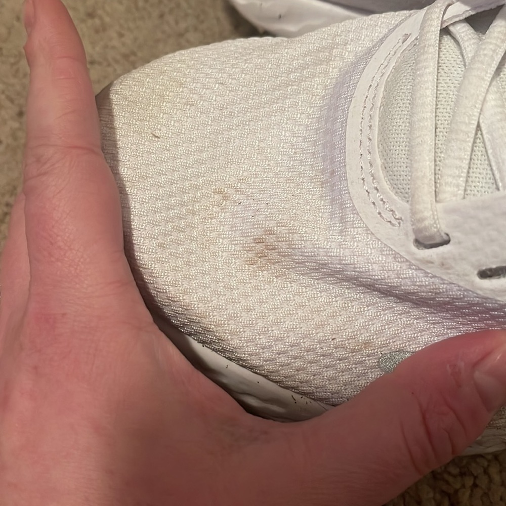 Sneakers - Picture 3 of 6
